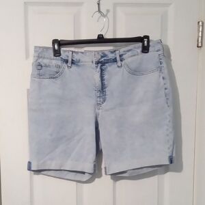 Seven7 Women's Light Blue Denim Bermudas